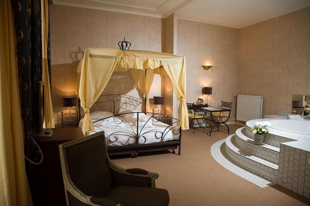 เฟลตเชอร์ โฮเต็ล ปาแลส สตัดเฮาเดอร์ไลก์โฮฟ Hotel ลีวาร์เดิน ภายนอก รูปภาพ