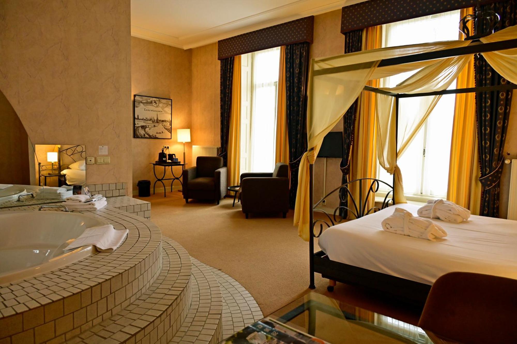 เฟลตเชอร์ โฮเต็ล ปาแลส สตัดเฮาเดอร์ไลก์โฮฟ Hotel ลีวาร์เดิน ภายนอก รูปภาพ